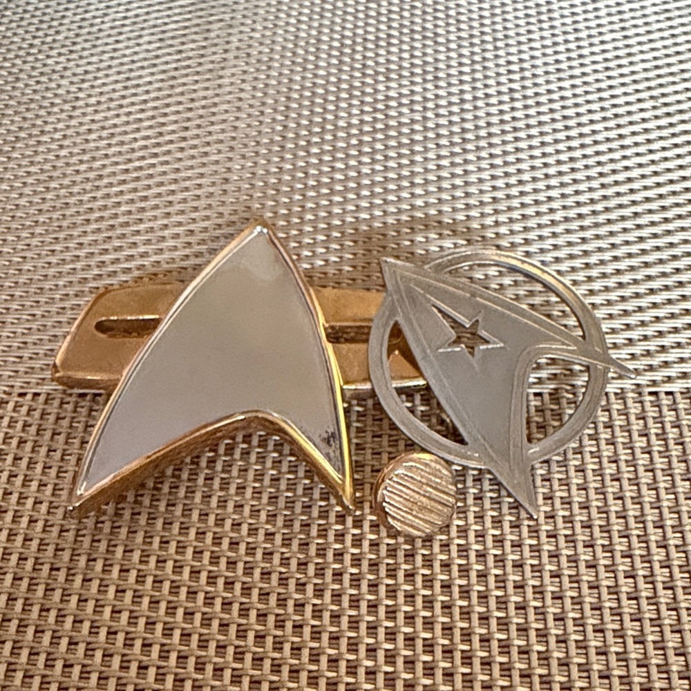 Star Trek emblem pins